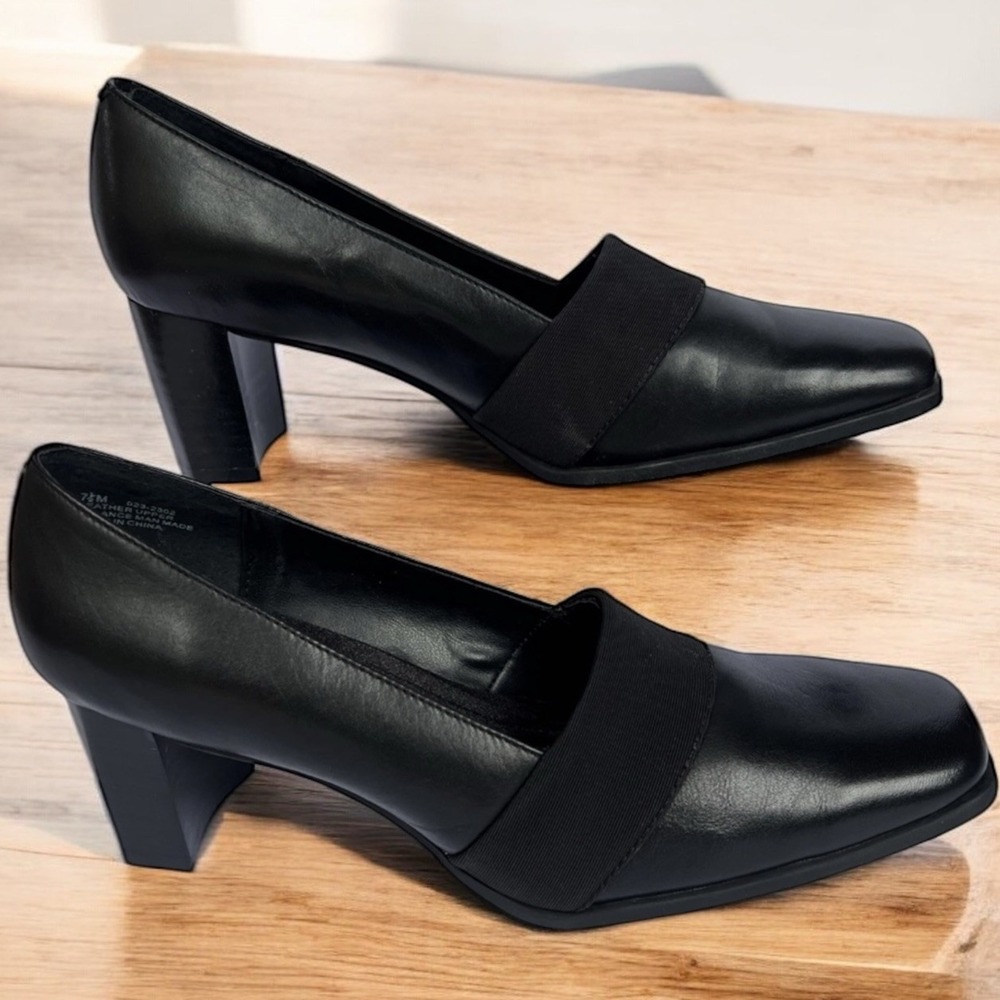 LIZ BAKER Mia Black Leather Block Heel Square Toe Slip On Shoes Size 7.5M NEW